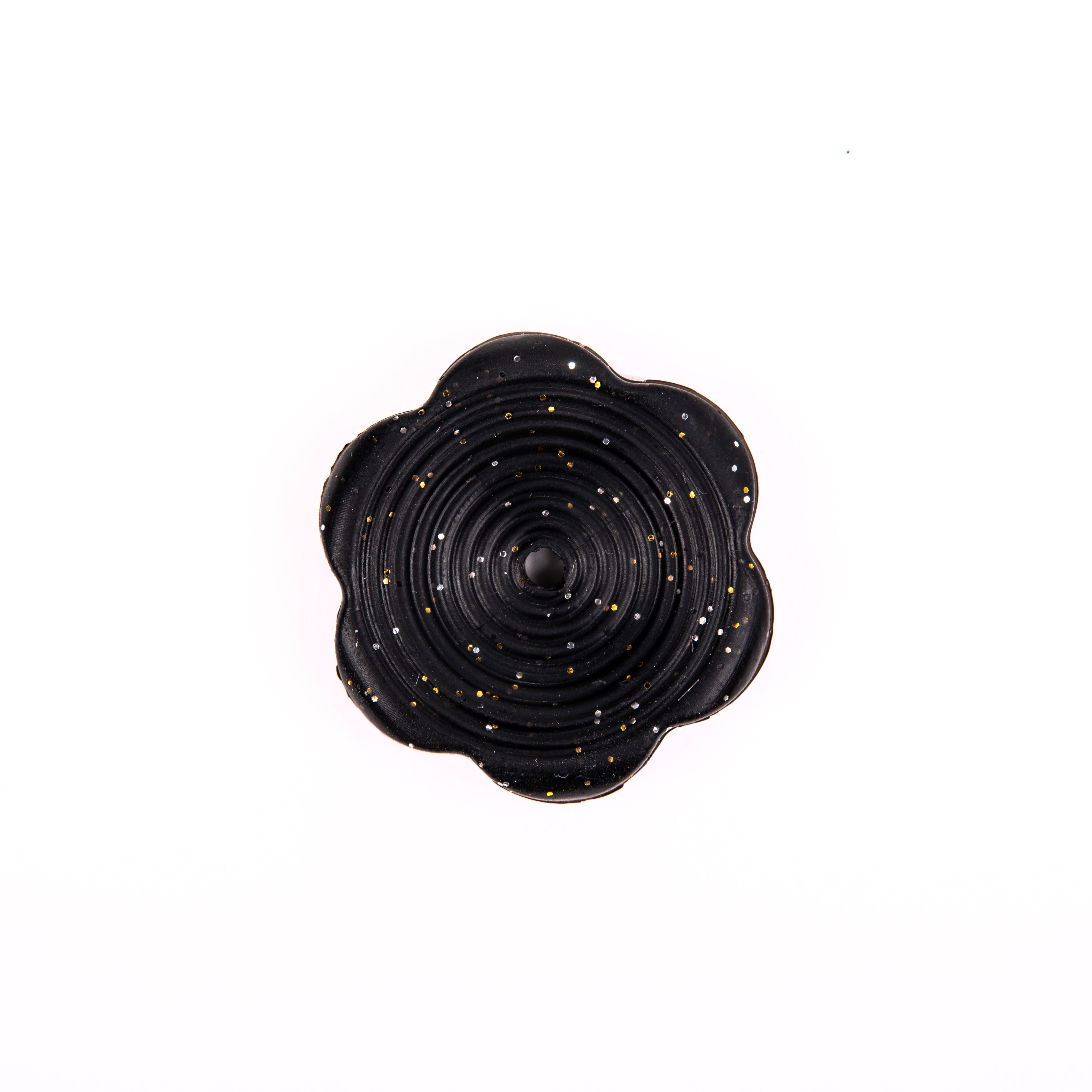 The Cinch It! black - Revamp Your Clothes Effortlessly with Cinch It!